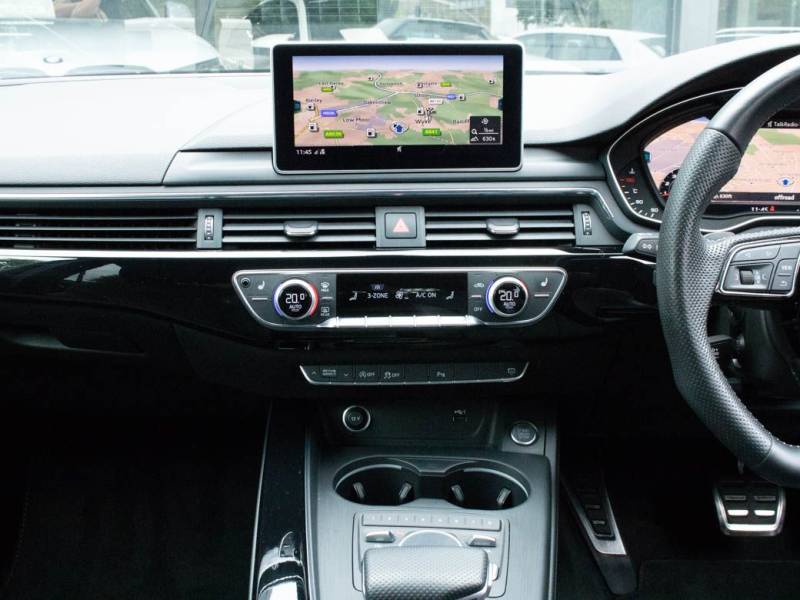 Audi A4   Registered:2018(18)