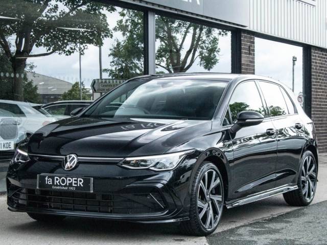 Volkswagen Golf 1.5 TSI R-Line Manual 6 Speed 130ps Hatchback Petrol Deep Black Pearl