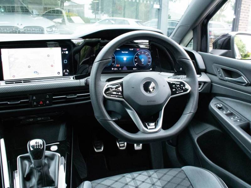 Volkswagen Golf   Registered:2022(72)