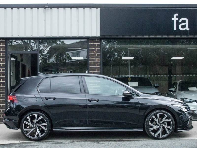 Volkswagen Golf   Registered:2022(72)