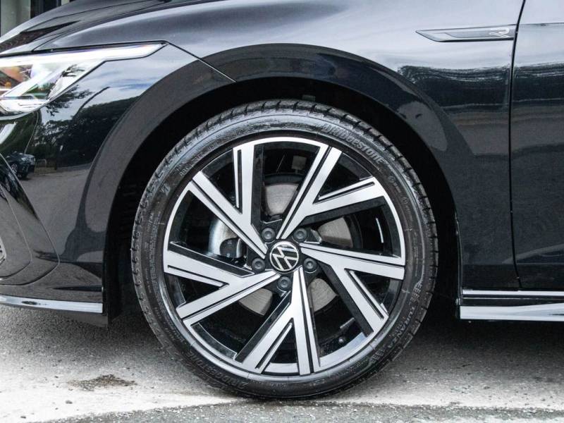 Volkswagen Golf   Registered:2022(72)