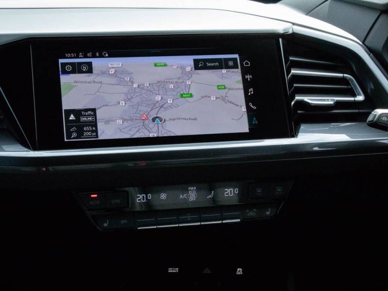 Audi Q4 E Tron   Registered:2022(71)