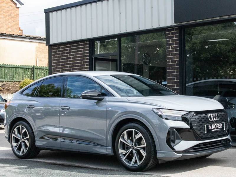 Audi Q4 E Tron   Registered:2022(71)