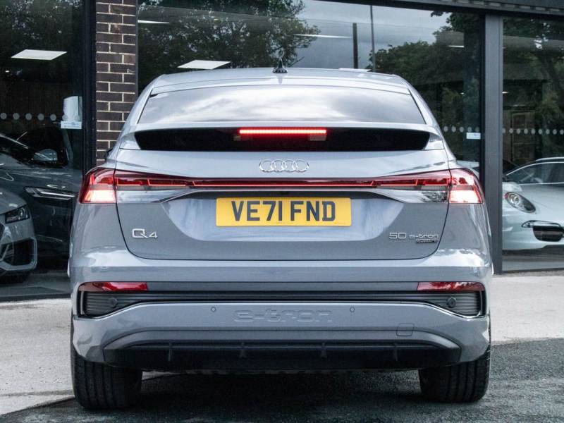 Audi Q4 E Tron   Registered:2022(71)