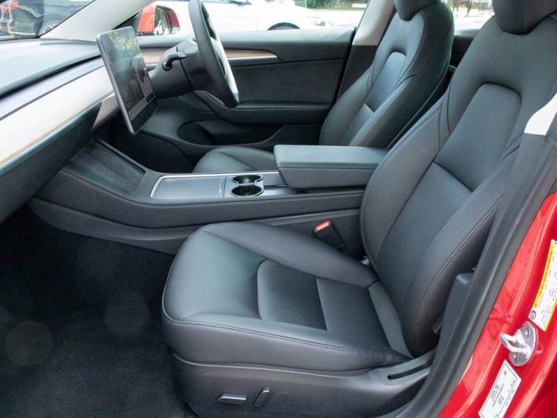 Tesla Model 3   Registered:2022(22)