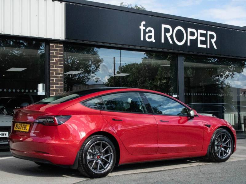 Tesla Model 3   Registered:2022(22)