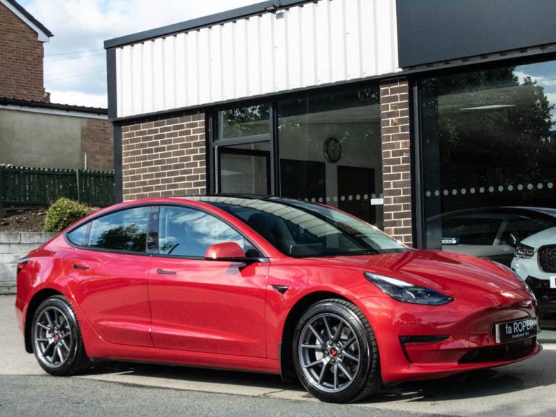Tesla Model 3   Registered:2022(22)