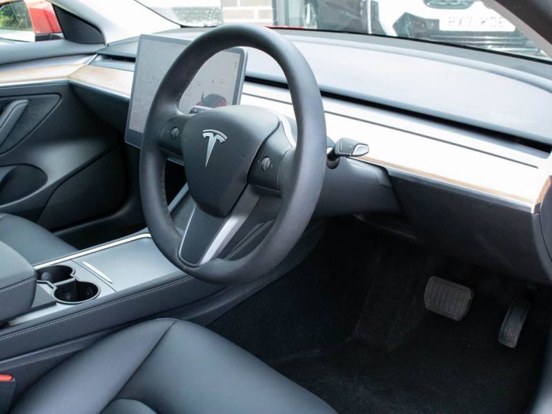 Tesla Model 3   Registered:2022(22)