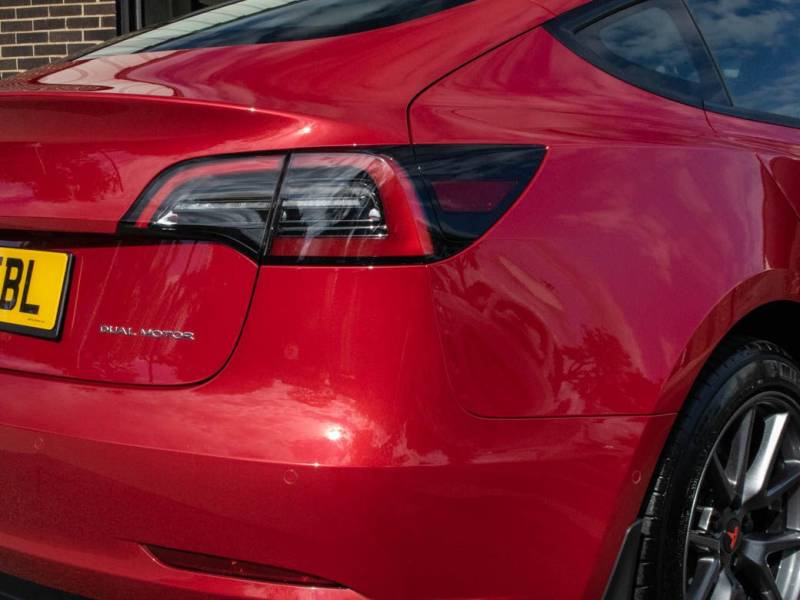 Tesla Model 3   Registered:2022(22)