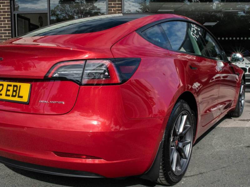 Tesla Model 3   Registered:2022(22)