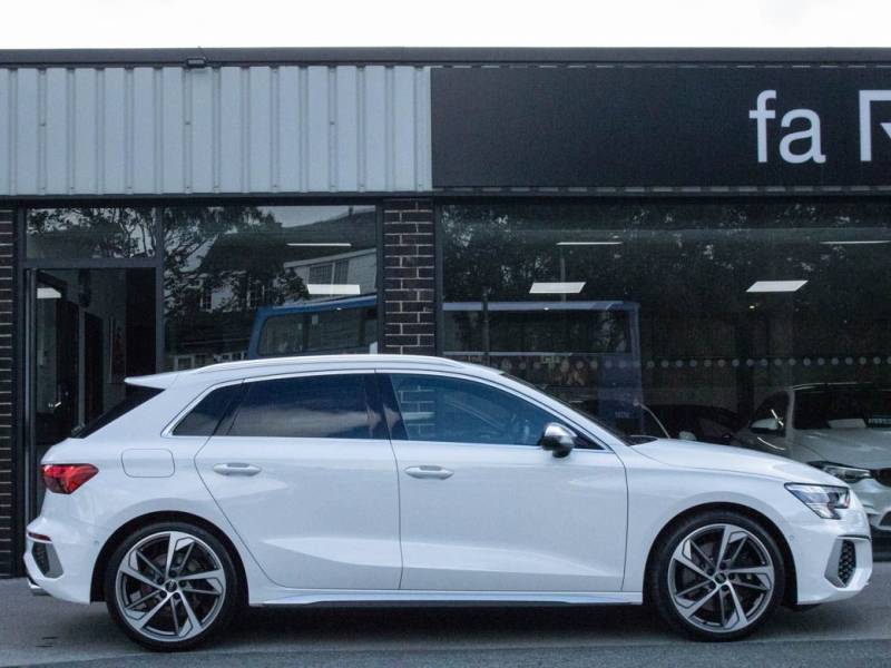 Audi S3 Sportback   Registered:2022(22)