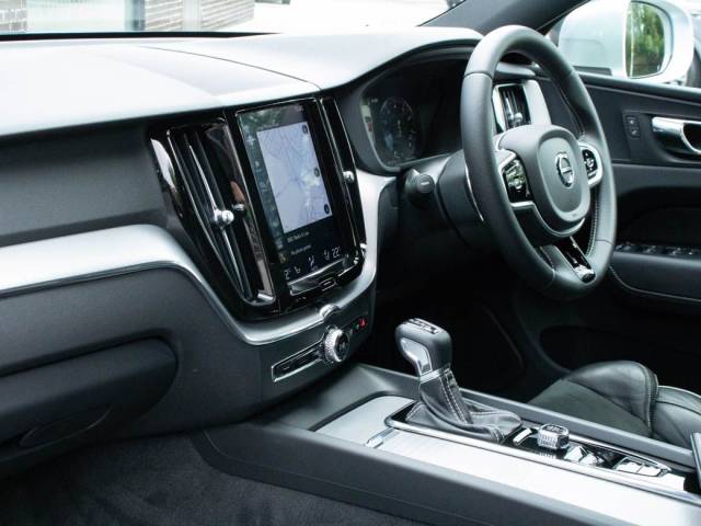 2019 Volvo XC60 2.0 T5 R-Dedisgn AWD Geartronic Auto 250ps