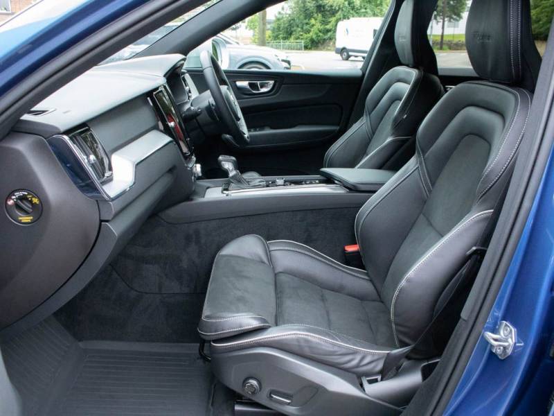 Volvo XC60   Registered:2019(19)