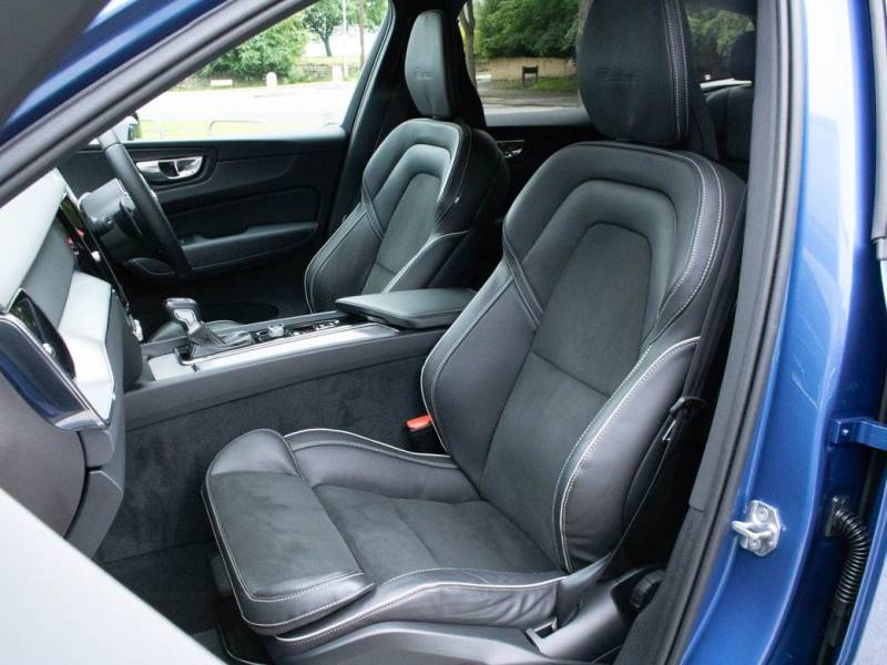 Volvo XC60   Registered:2019(19)