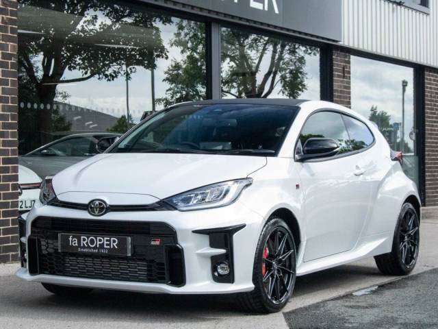 Toyota Gr Yaris 1.6T GR Circuit  AWD 261ps Hatchback Petrol White Pearl