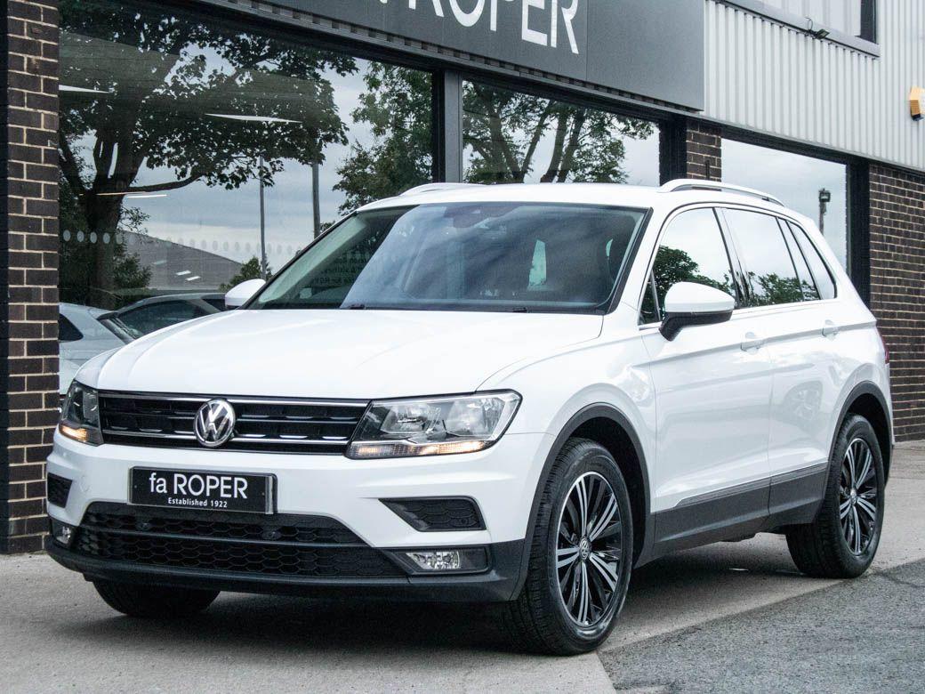 Volkswagen Tiguan 2.0 TDI SE Nav Manual 6 Speed 150ps Estate Diesel Pure WhiteVolkswagen Tiguan 2.0 TDI SE Nav Manual 6 Speed 150ps Estate Diesel Pure White at fa Roper Ltd Bradford