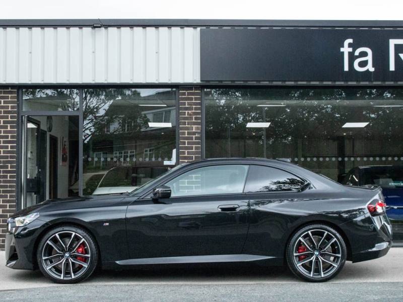 BMW 2 Series   Registered:2022(72)