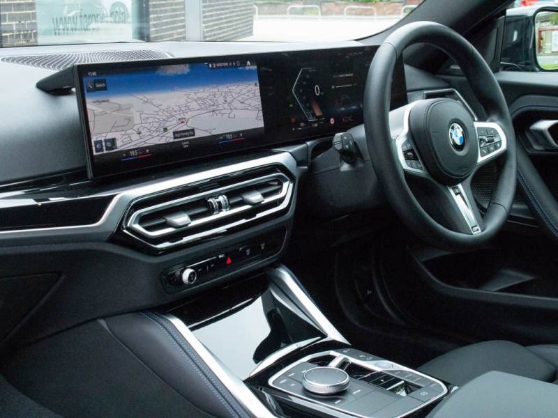 BMW 2 Series   Registered:2022(72)