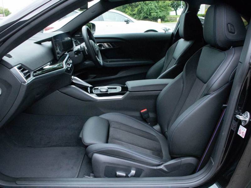 BMW 2 Series   Registered:2022(72)