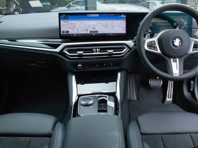 BMW 2 Series   Registered:2022(72)