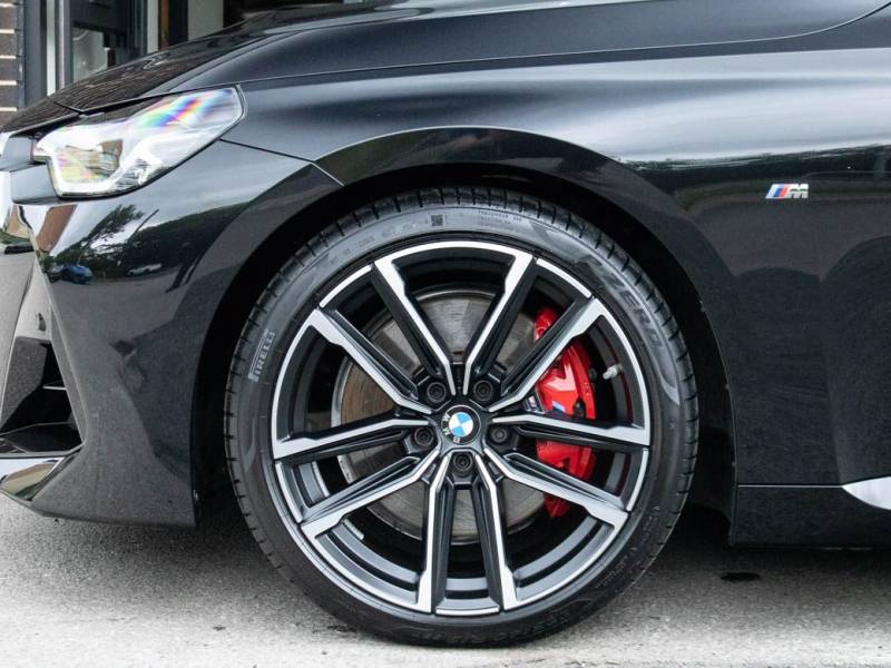 BMW 2 Series   Registered:2022(72)