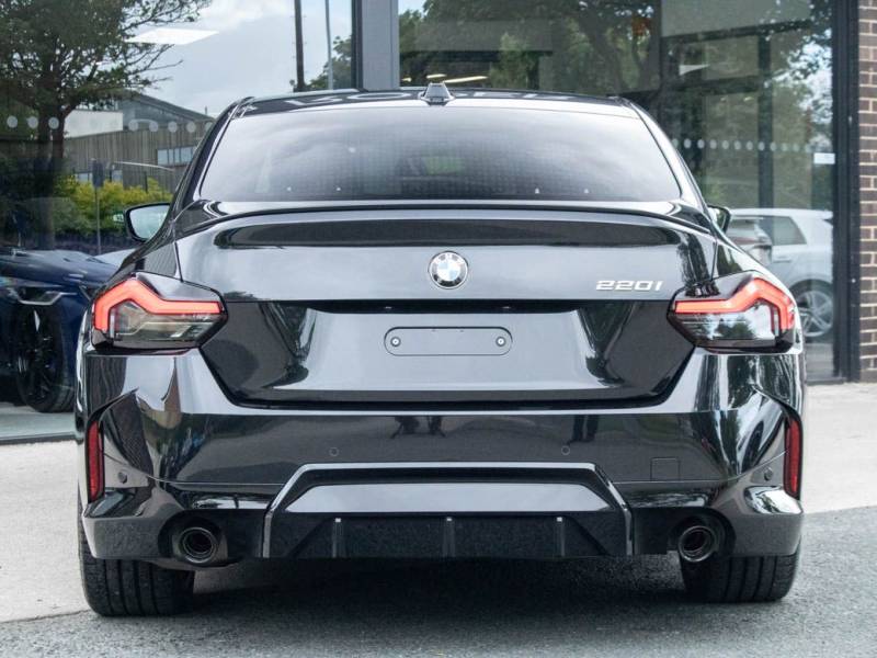 BMW 2 Series   Registered:2022(72)