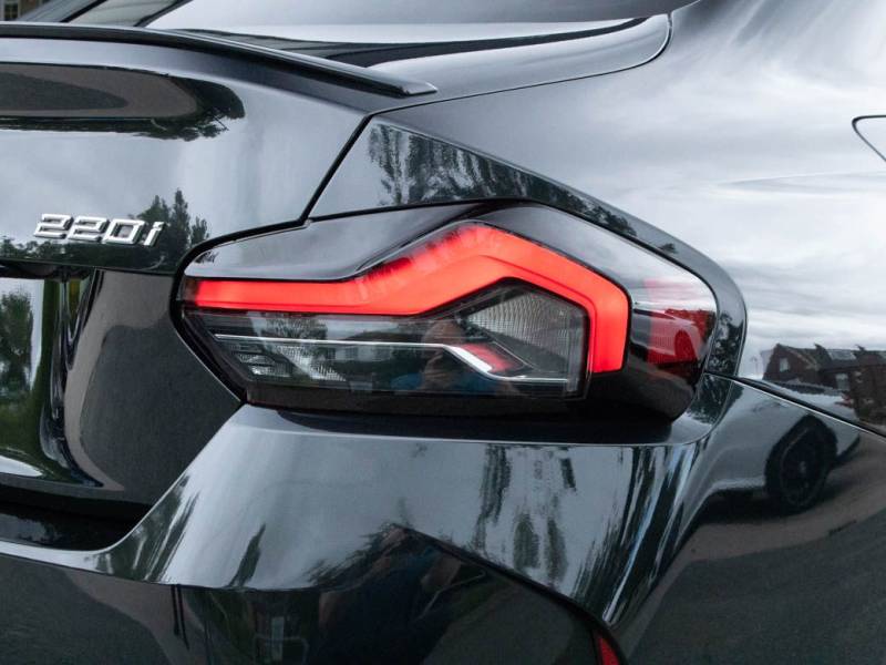 BMW 2 Series   Registered:2022(72)