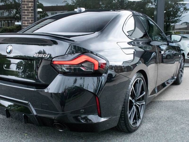 BMW 2 Series   Registered:2022(72)