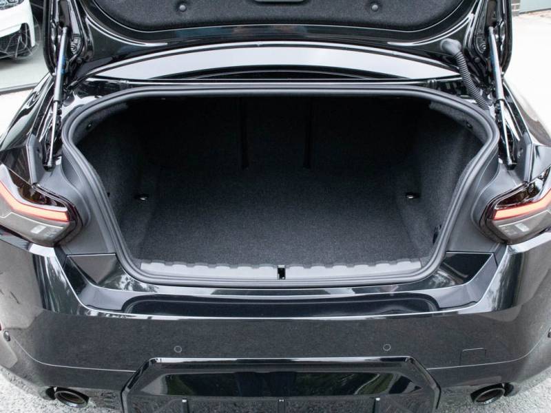 BMW 2 Series   Registered:2022(72)