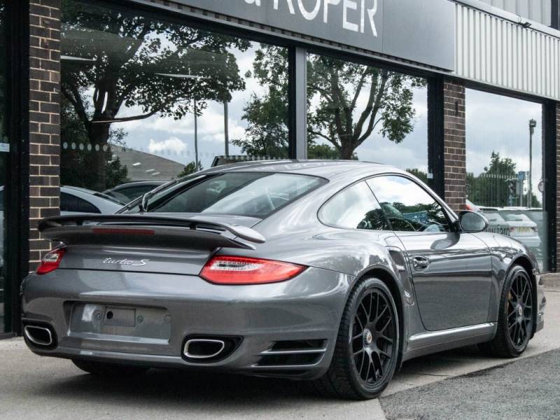 Porsche 911   Registered:2010(10)