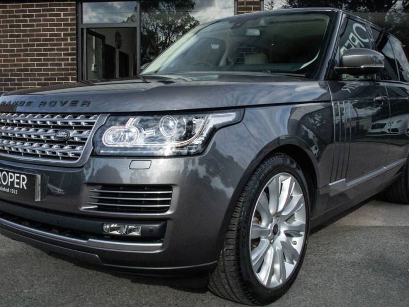 Land Rover Range Rover   Registered:2015(65)
