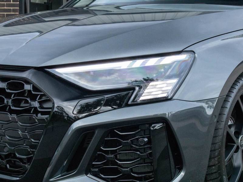 Audi RS3   Registered:2022(22)