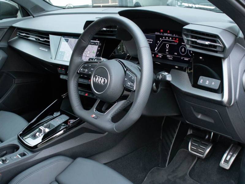 Audi RS3   Registered:2022(22)