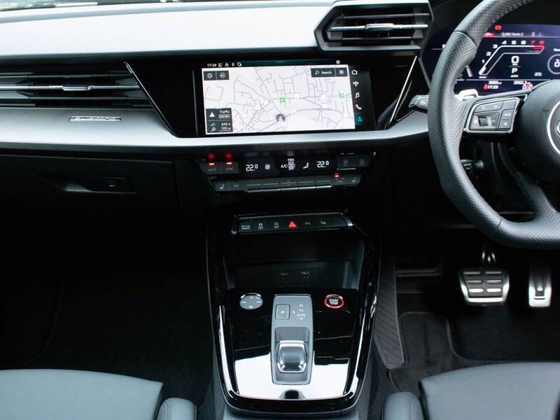 Audi RS3   Registered:2022(22)