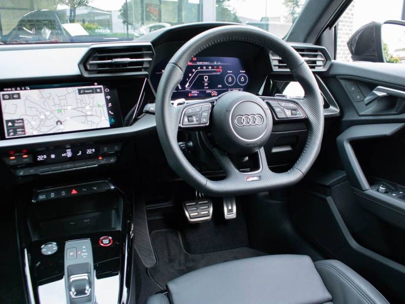 Audi RS3   Registered:2022(22)