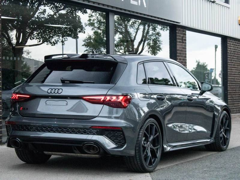 Audi RS3   Registered:2022(22)