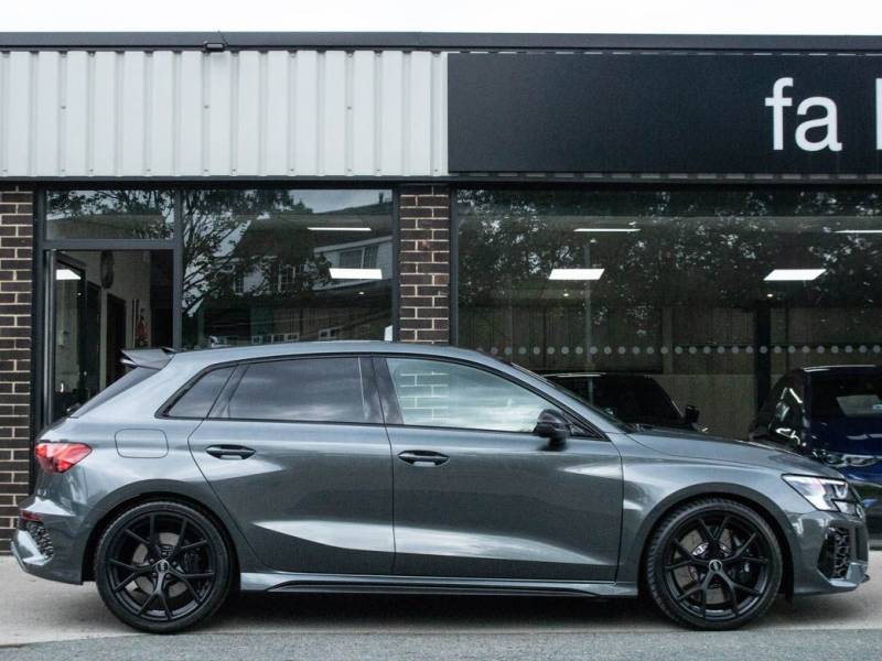 Audi RS3   Registered:2022(22)