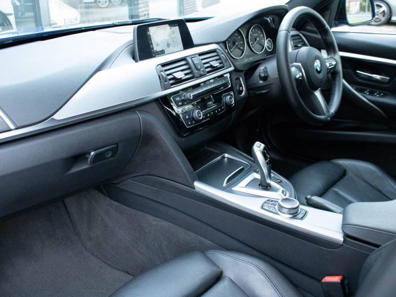 BMW 3 Series   Registered:2018(18)