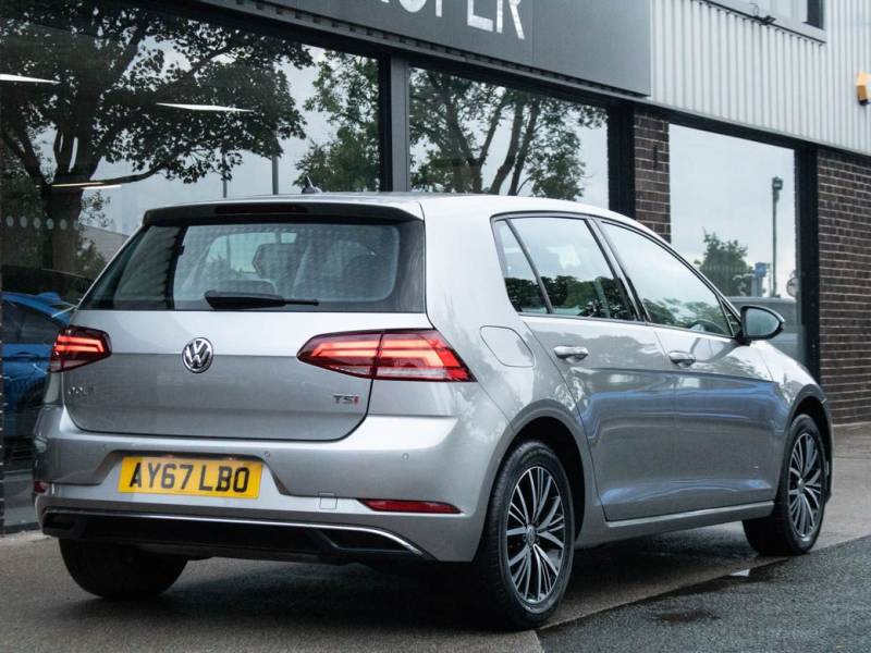 Volkswagen Golf   Registered:2017(67)