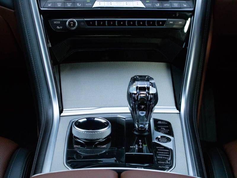 BMW 8 Series   Registered:2019(19)