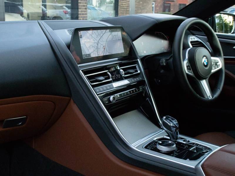 BMW 8 Series   Registered:2019(19)