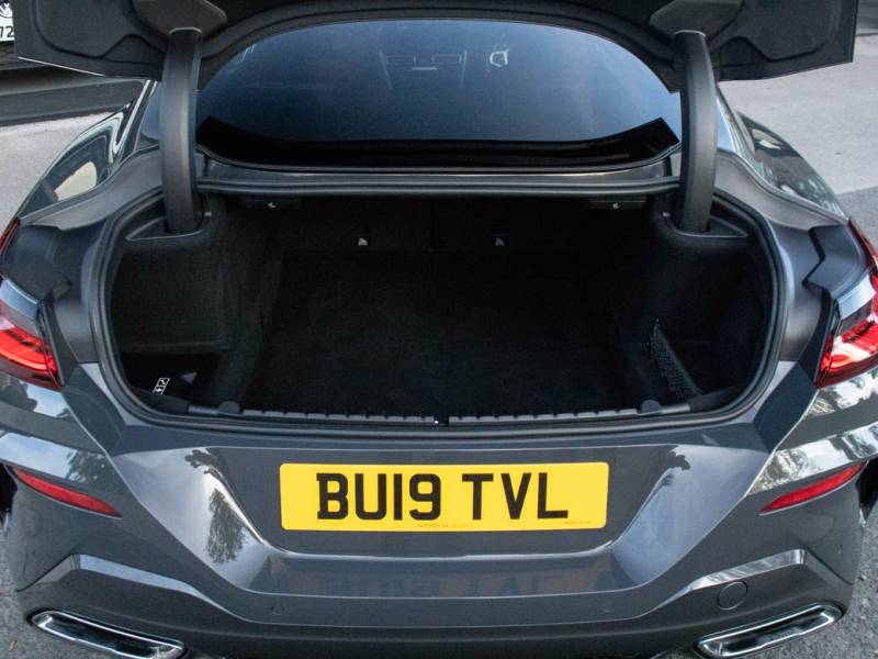 BMW 8 Series   Registered:2019(19)