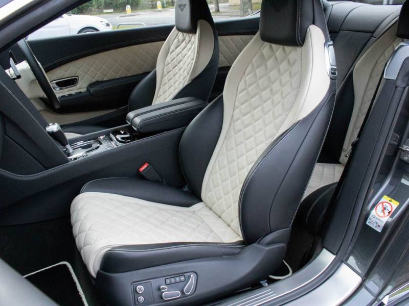 Bentley Continental GT   Registered:2016(16)