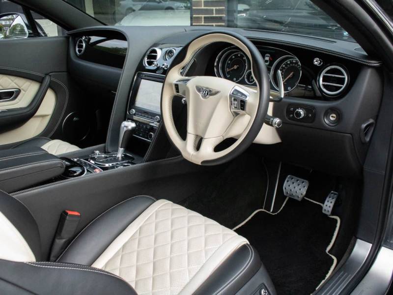 Bentley Continental GT   Registered:2016(16)