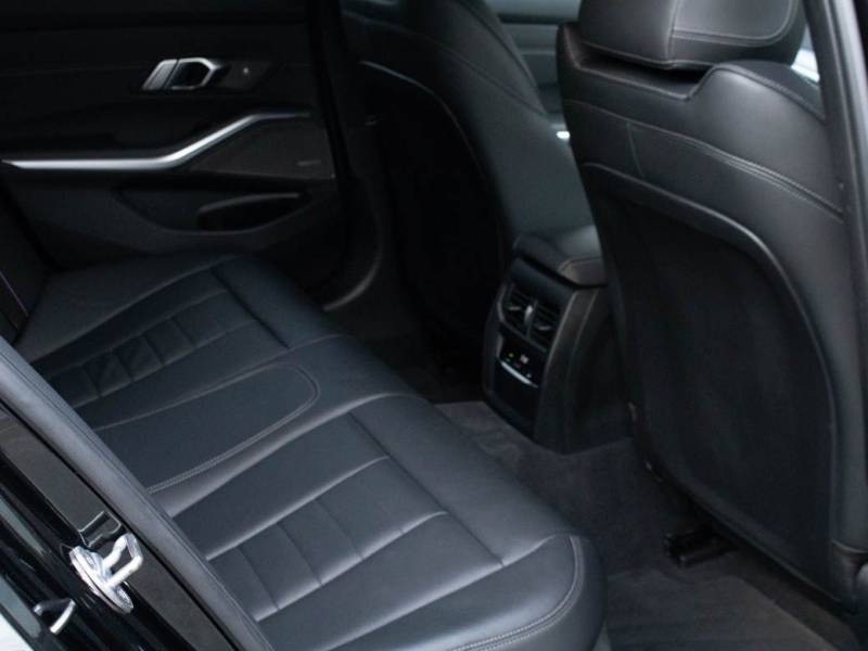 BMW 3 Series   Registered:2019(69)