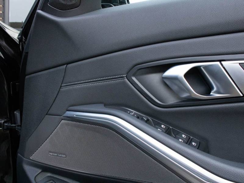 BMW 3 Series   Registered:2019(69)