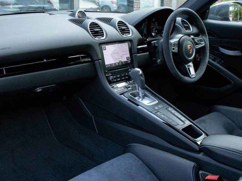 Porsche 718 Cayman   Registered:2019(69)