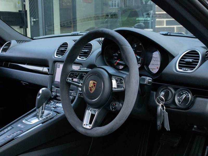 Porsche 718 Cayman   Registered:2019(69)