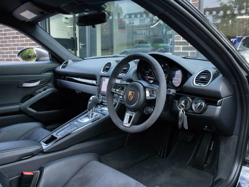 Porsche 718 Cayman   Registered:2019(69)