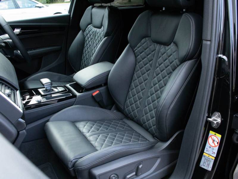 Audi Q5   Registered:2023(23)